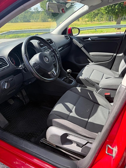 Volkswagen Golf VI 7 of 15