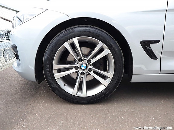 BMW 320 19 of 23