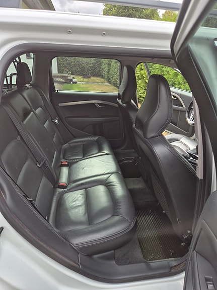 Volvo XC70 11 of 14