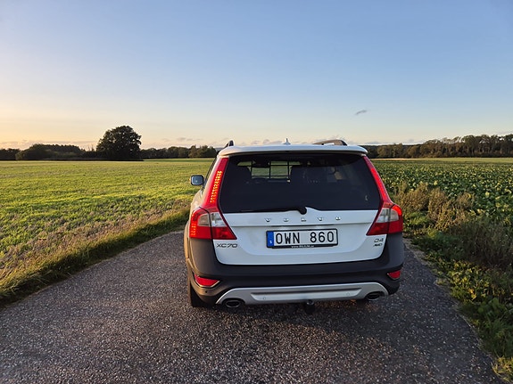 Volvo XC70 5 of 14