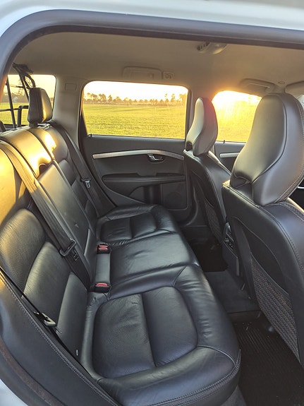 Volvo XC70 13 of 14