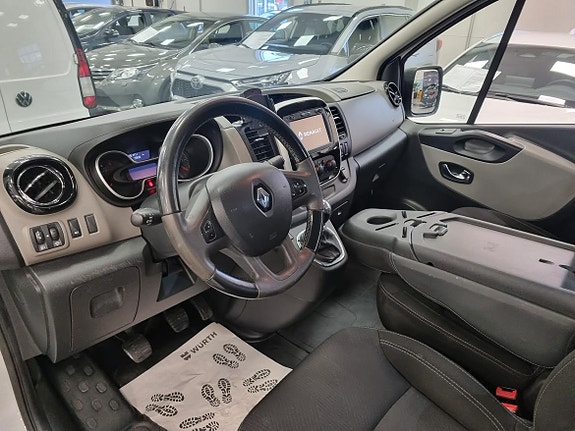 Renault Trafic 7 of 18