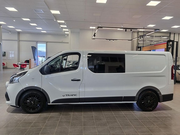 Renault Trafic 2 of 18