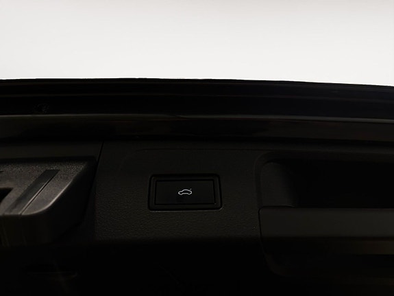 Volkswagen Passat 24 of 26