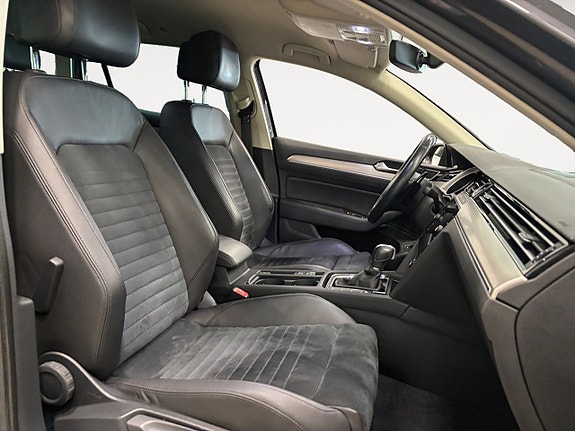 Volkswagen Passat 15 of 26