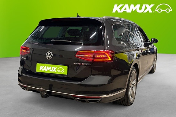Volkswagen Passat 4 of 26