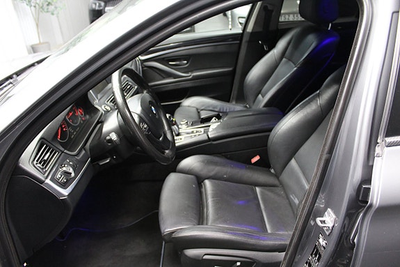 BMW 520d 9 of 16