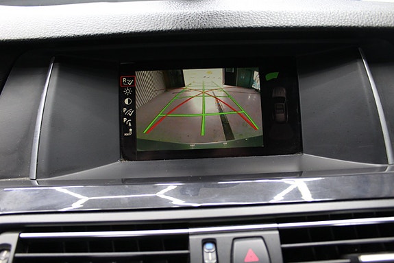 BMW 520d 14 of 16
