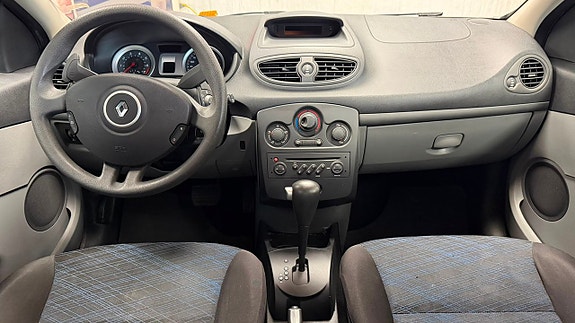 Renault Clio 8 of 12