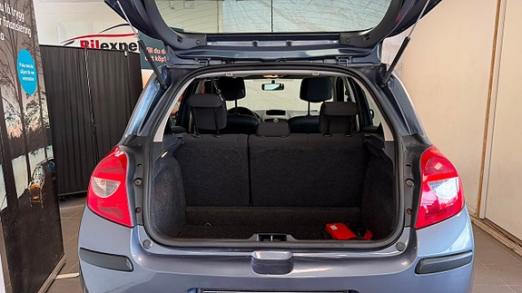 Renault Clio 7 of 12