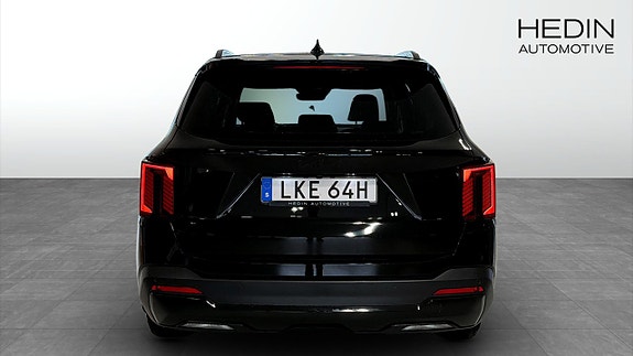 Kia Sorento 4 of 19