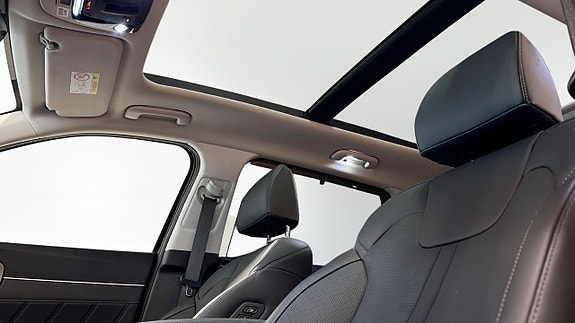 Kia Sorento 12 of 19