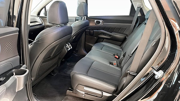 Kia Sorento 13 of 19