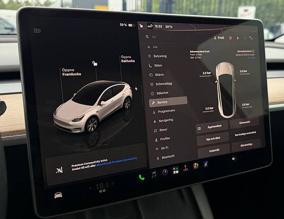 Tesla Model Y 27 of 30