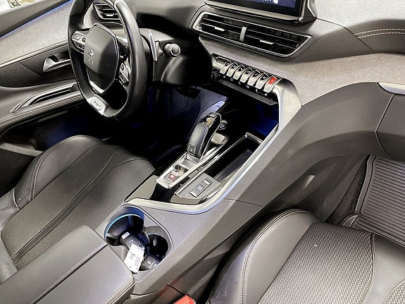 Peugeot 5008 11 of 16