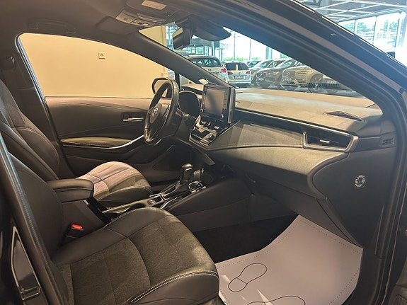 Toyota Corolla 7 of 14