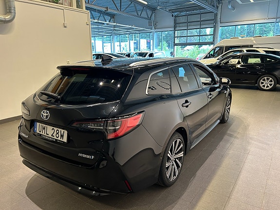 Toyota Corolla 3 of 14