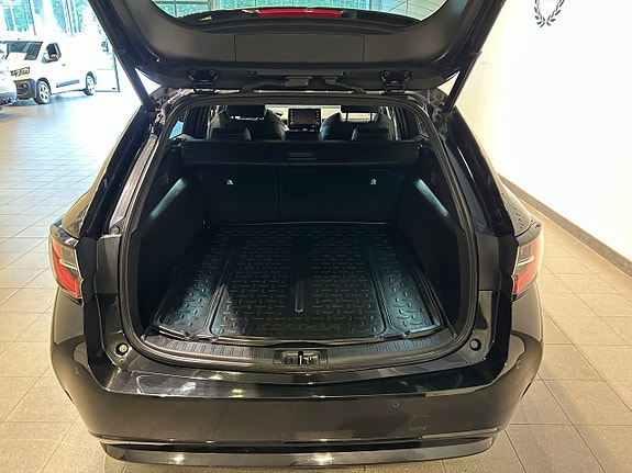 Toyota Corolla 9 of 14