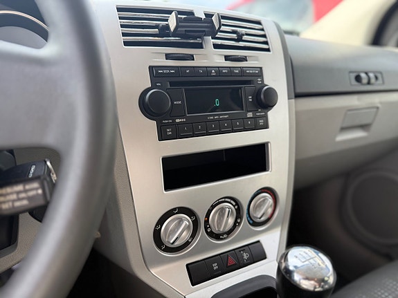 Dodge Caliber 15 of 16
