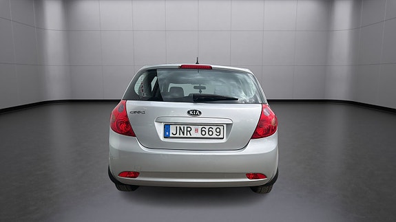 Kia Ceed 7 of 12