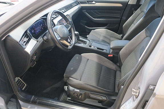 Volkswagen Passat Alltrack 5 of 14
