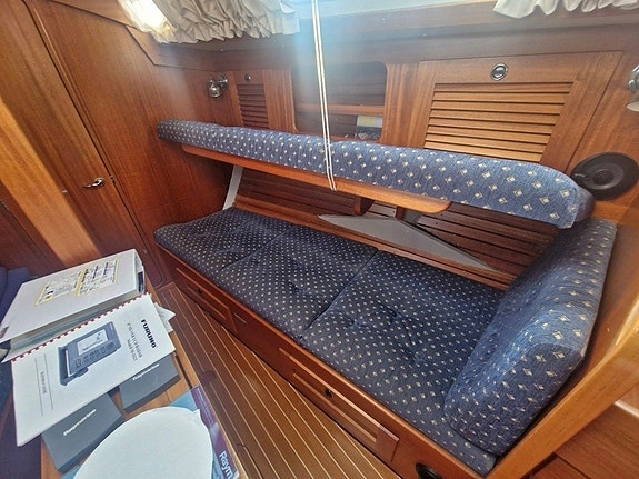 Hallberg-Rassy 31 Mk I 22 of 30
