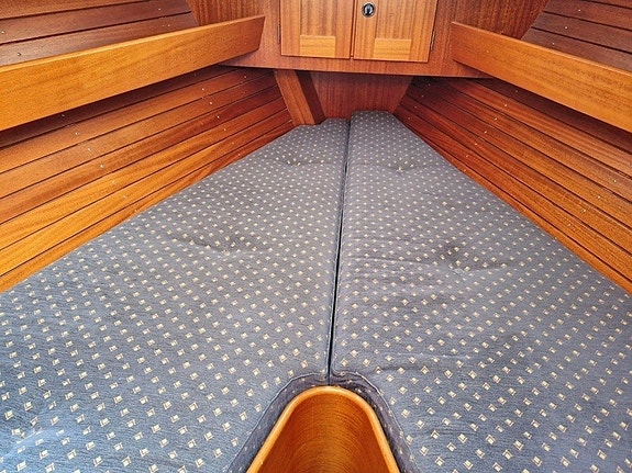 Hallberg-Rassy 31 Mk I 26 of 30