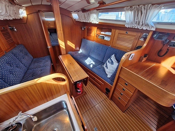 Hallberg-Rassy 31 Mk I 18 of 30