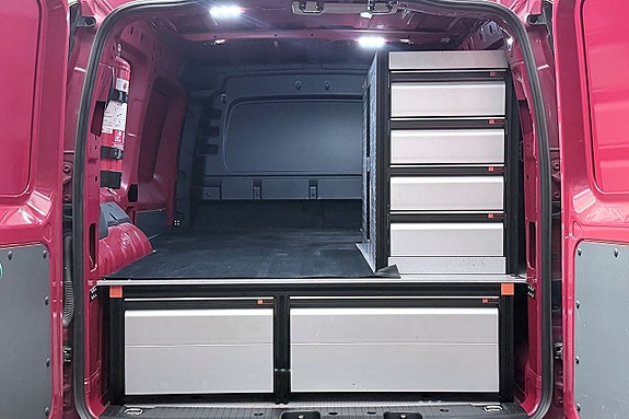 Volkswagen Caddy Maxi 13 of 30