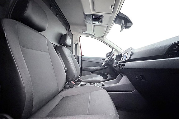 Volkswagen Caddy Maxi 16 of 30