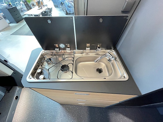 Adria Twin SELECT 640 SLB / Automat 140hk / Truma Diesel / B-kort / Långbädd / 17 of 25