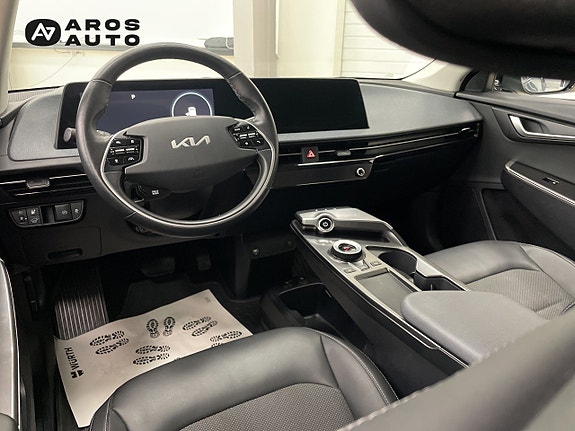 Kia EV6 7 of 14