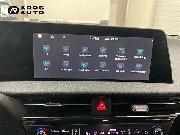 Kia EV6 11 of 14