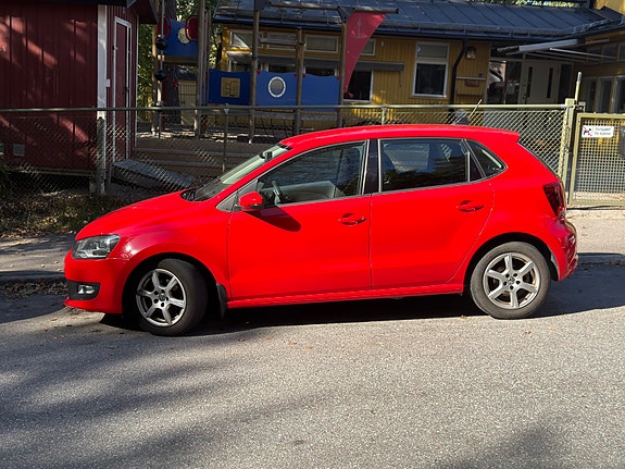 Volkswagen Polo 2 of 8