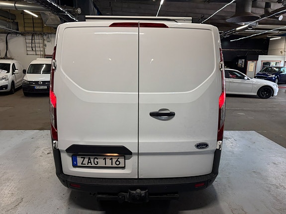 Ford Transit Custom 9 of 18