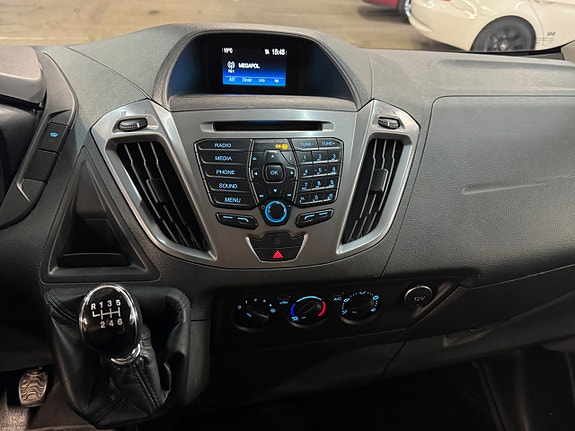 Ford Transit Custom 13 of 18