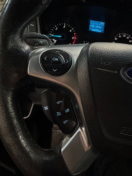 Ford Transit Custom 17 of 18