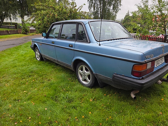 Volvo 244 6 of 14