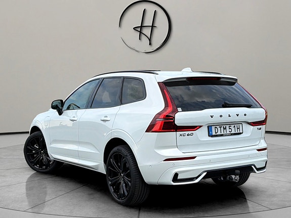 Volvo XC60 8 of 30