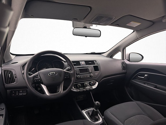 Kia Rio 12 of 25