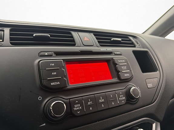 Kia Rio 16 of 25
