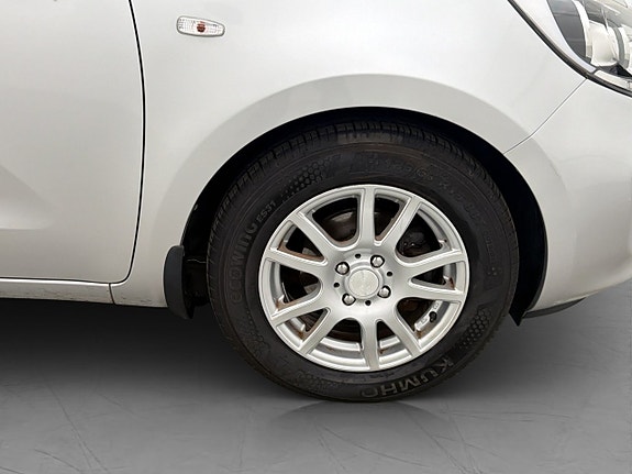 Kia Rio 25 of 25
