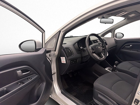 Kia Rio 10 of 25