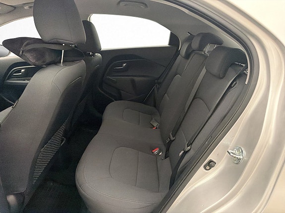 Kia Rio 20 of 25