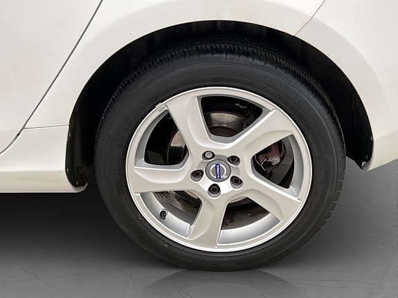 Volvo V40 25 of 27