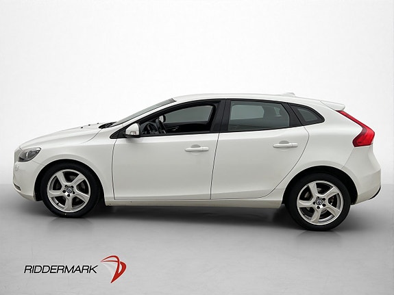 Volvo V40 4 of 27
