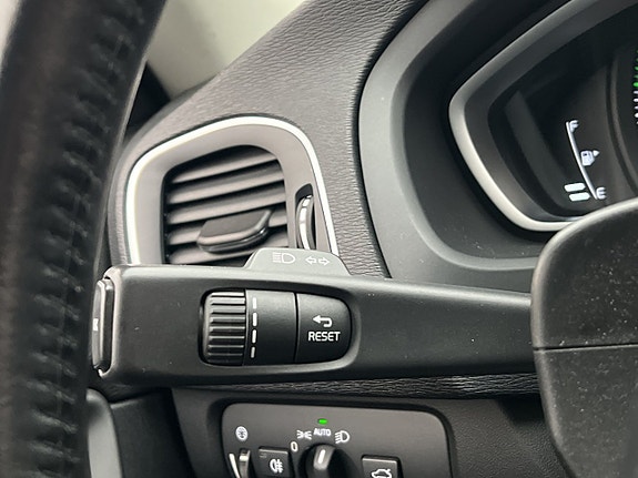 Volvo V40 18 of 27