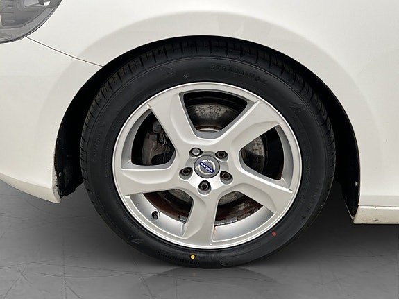 Volvo V40 24 of 27