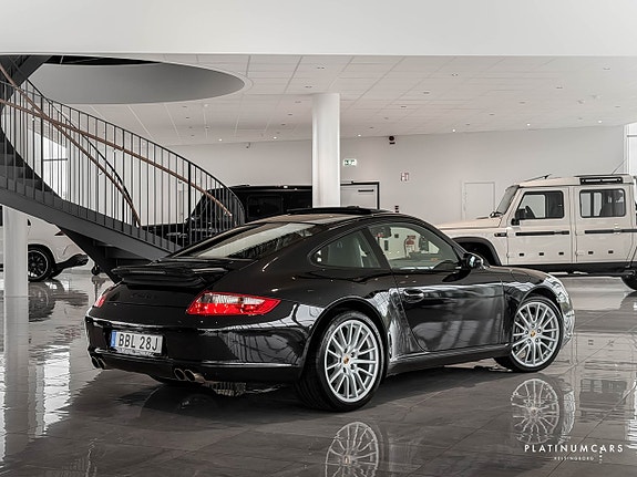 Porsche 911 2 of 13