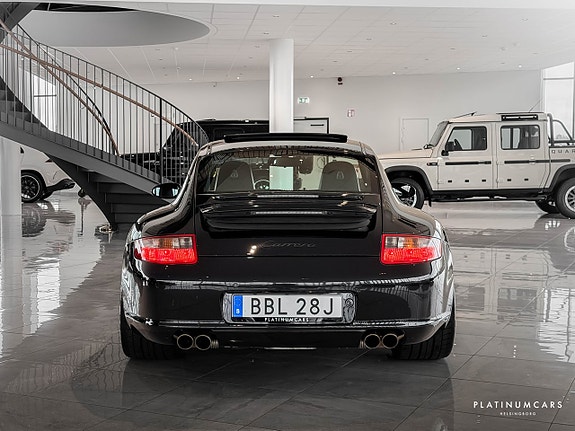 Porsche 911 4 of 13